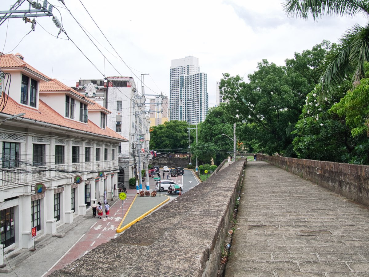 30Muralla_St_Wall