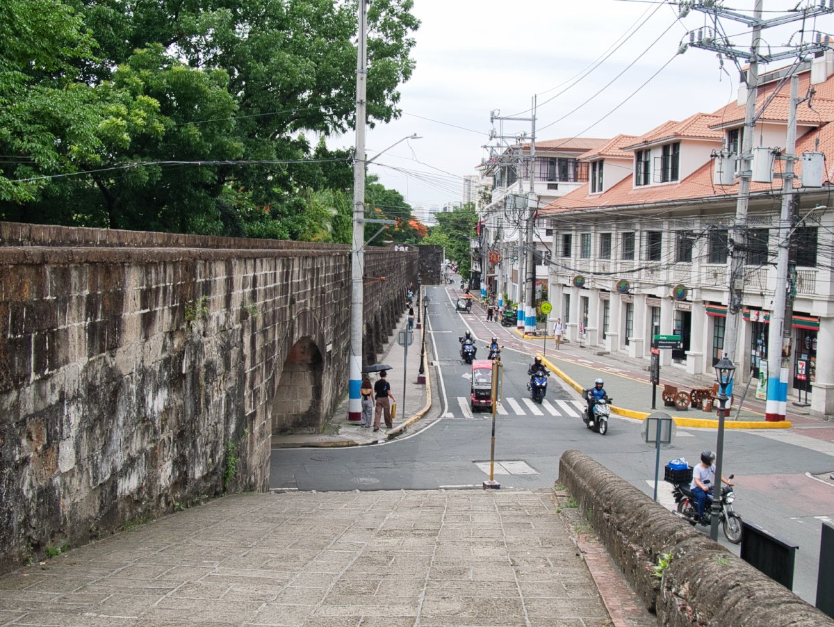 30Muralla_St_Wall