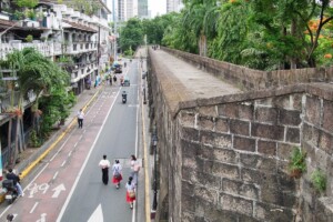 30Muralla_St_Wall